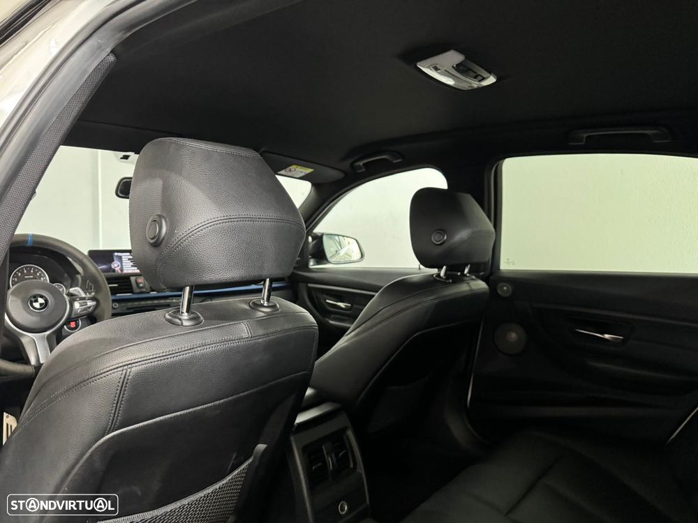 BMW 328 i Auto Pack M - 18