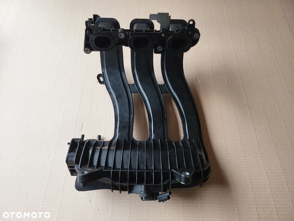 Kolektor ssący Peugeot 208 1.0 VTI - 4