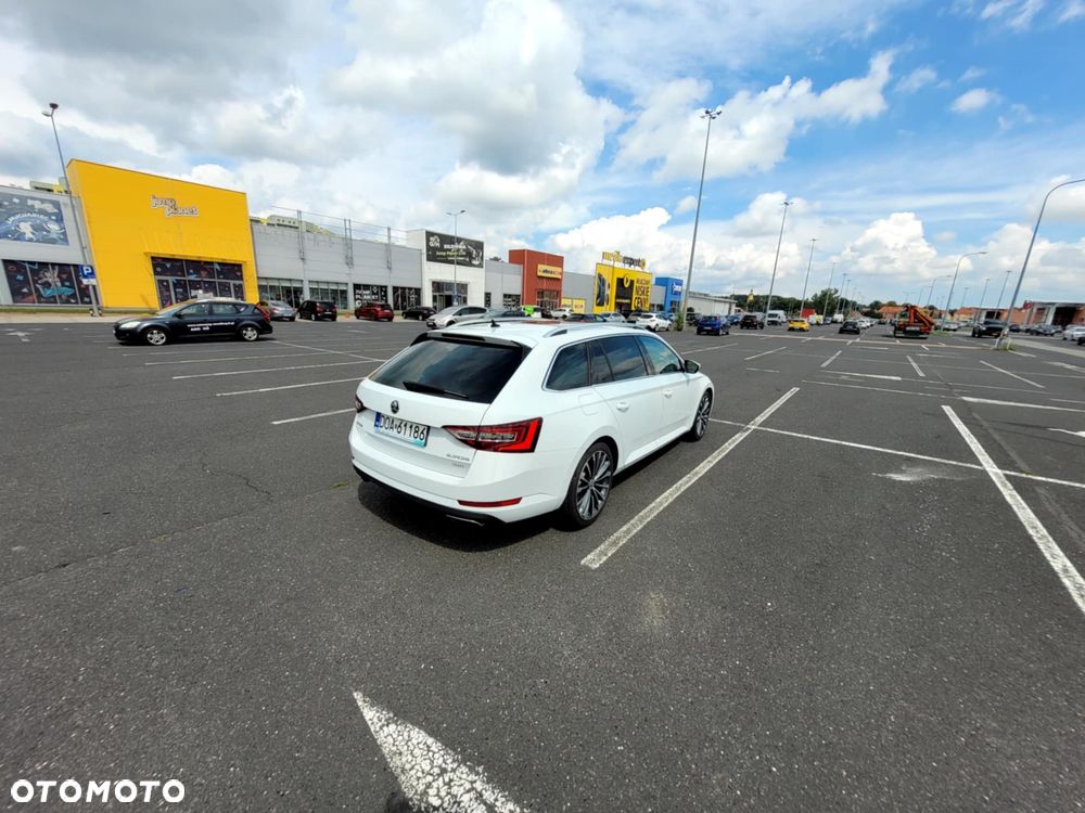 Skoda Superb 2.0 TSI 4x4 L&K DSG - 11