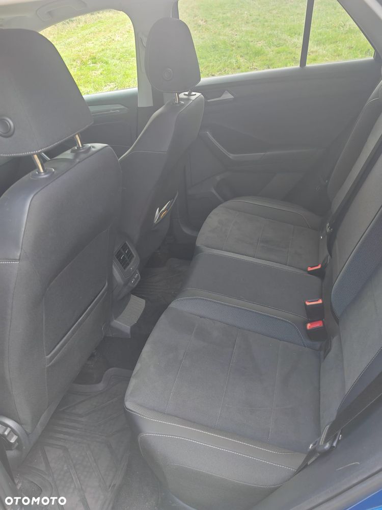 Volkswagen T-Roc - 11
