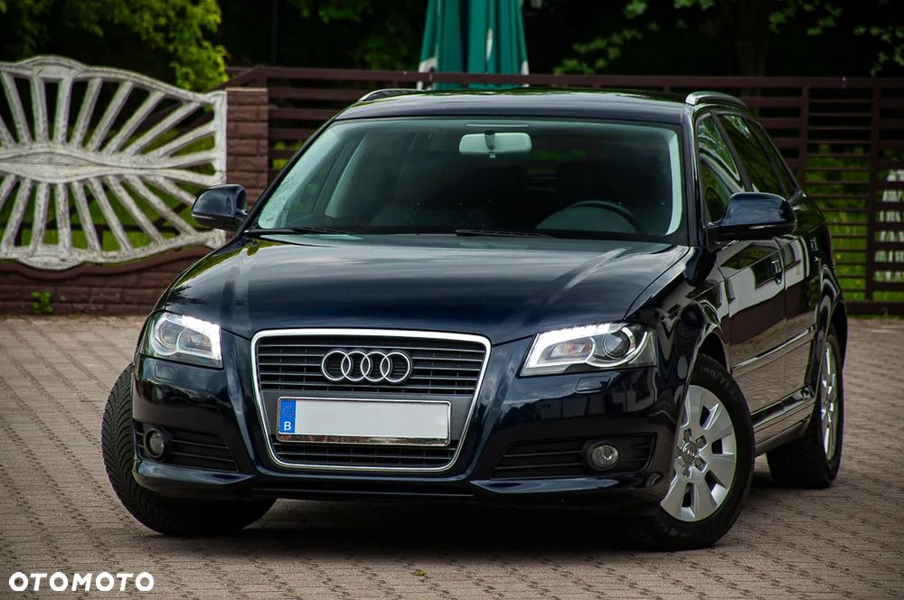 Audi A3 Sportback - 1