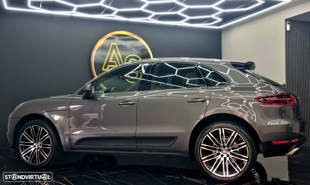 Porsche Macan - 55