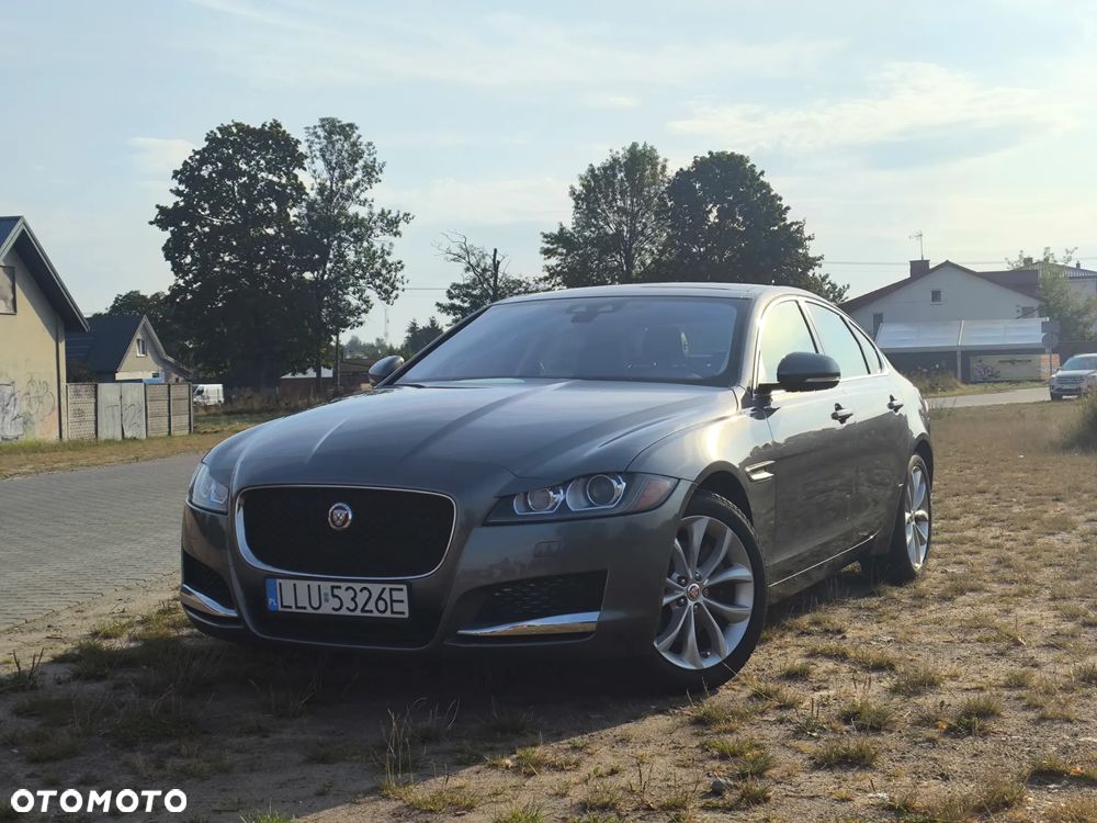 Jaguar XF 2.0 T Prestige - 1