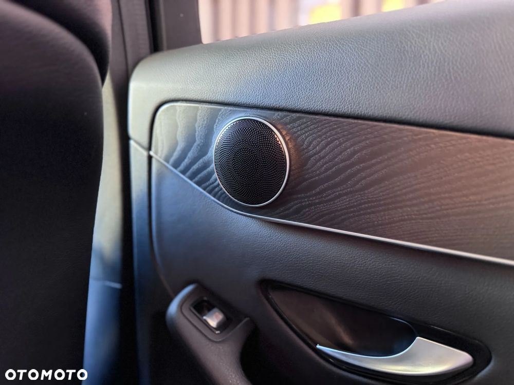 Mercedes-Benz GLC - 16