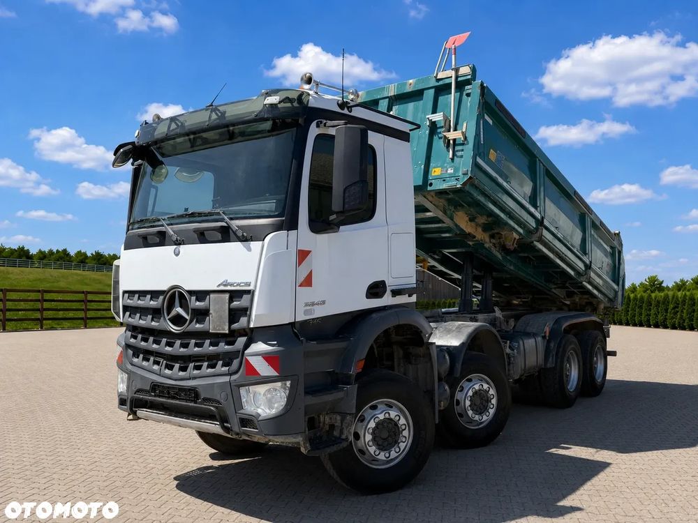 Mercedes-Benz Arocs