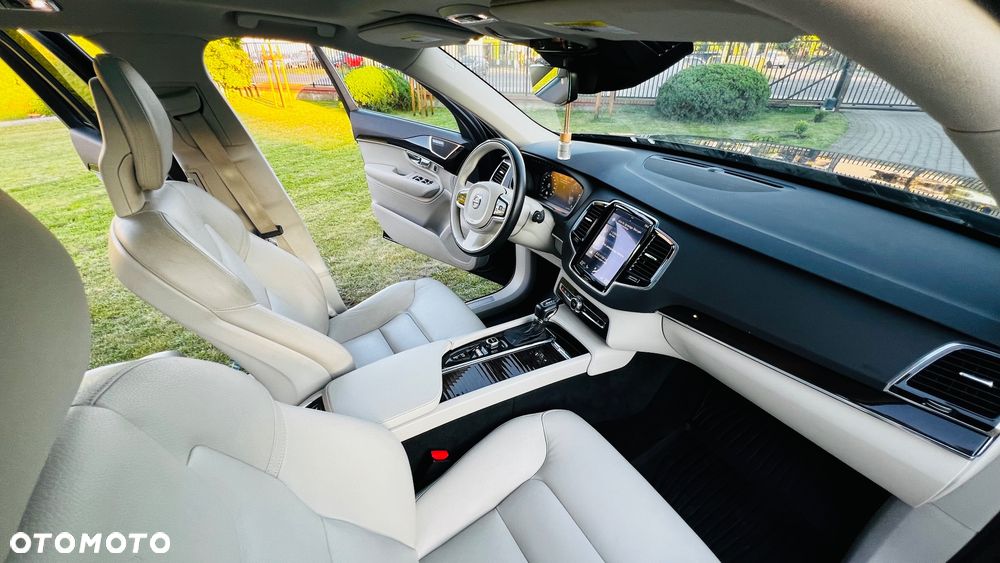 Volvo XC 90 - 12