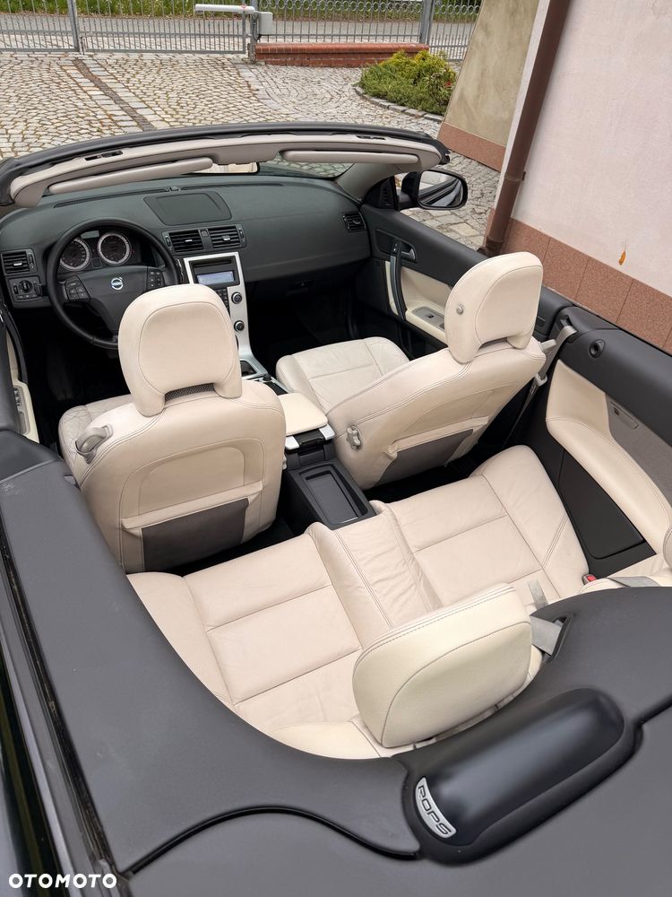 Volvo C70 2.0D Powershift Momentum - 11