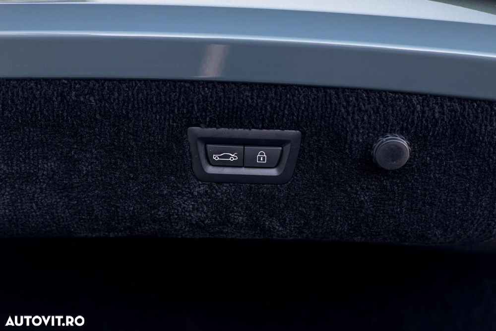 Rolls-Royce Spectre - 39