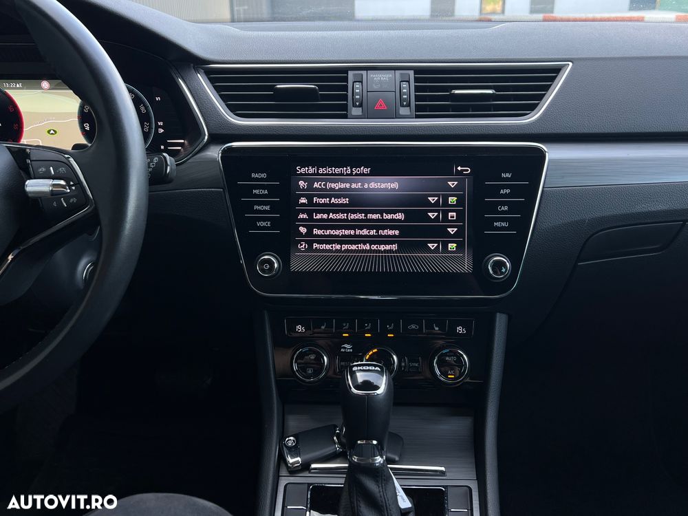 Skoda Superb 2.0 TDI DSG Premium Edition - 14