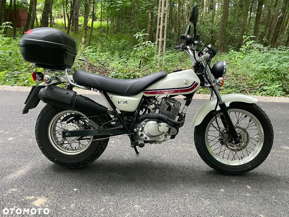 Suzuki RV