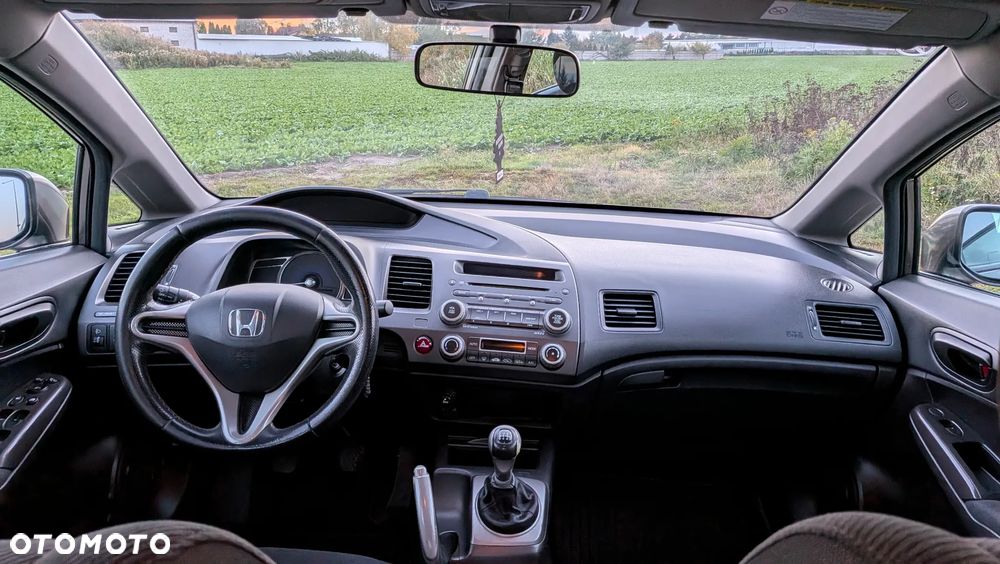 Honda Civic 1.8 Comfort - 24