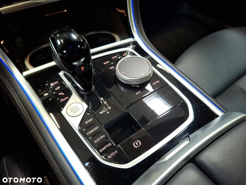 BMW Seria 8 - 15