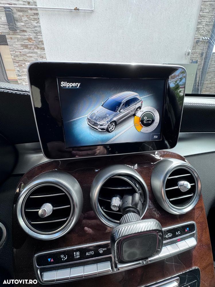 Mercedes-Benz GLC - 17