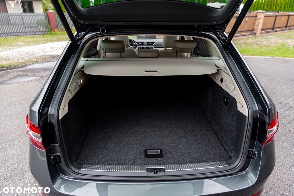 Skoda Superb 2.0 TSI 4x4 DSG L&K - 19