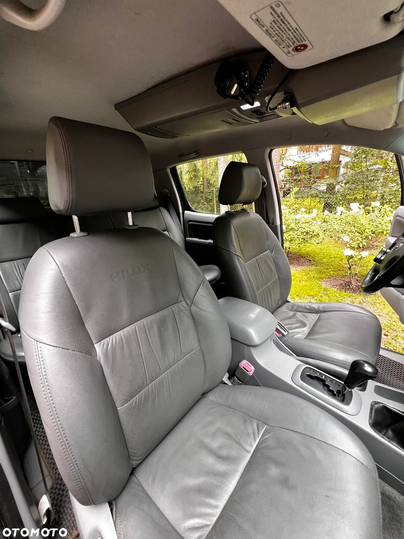 Toyota Hilux - 35