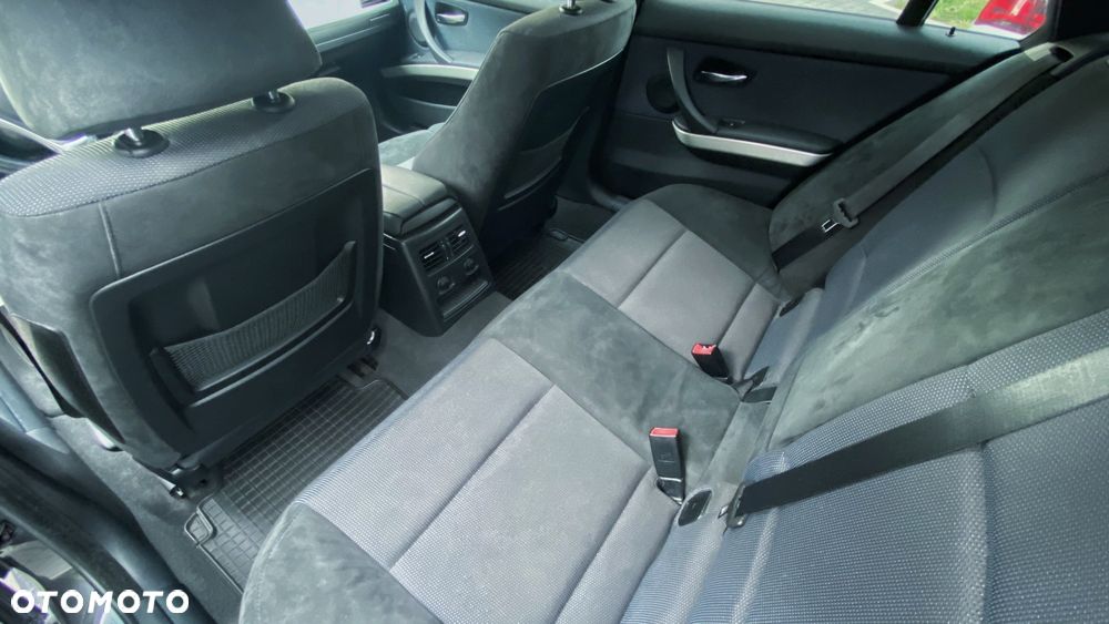 BMW Seria 3 320d DPF - 13