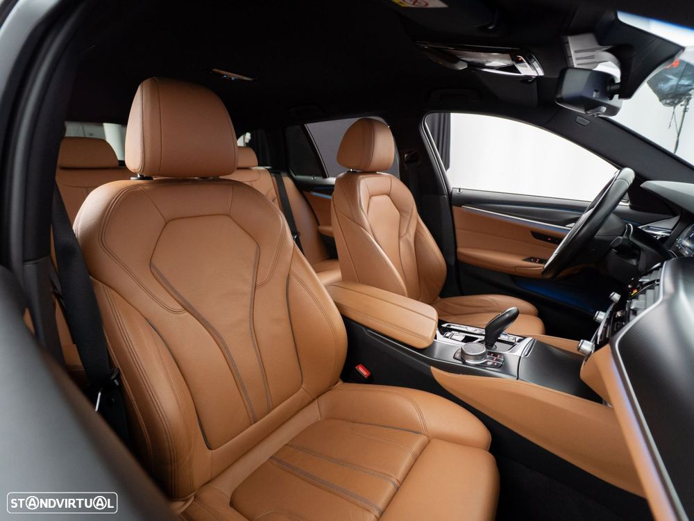 BMW 520 e Pack M - 42