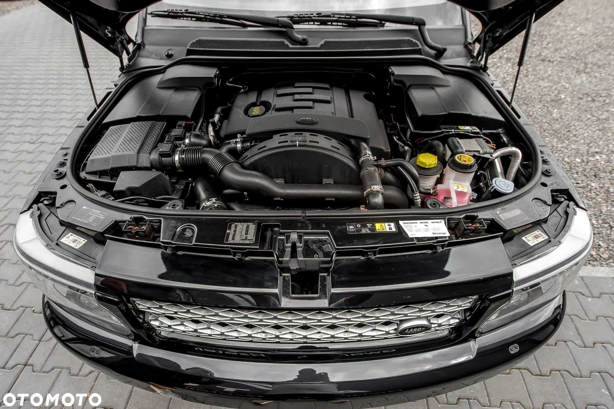 Land Rover Range Rover Sport - 16