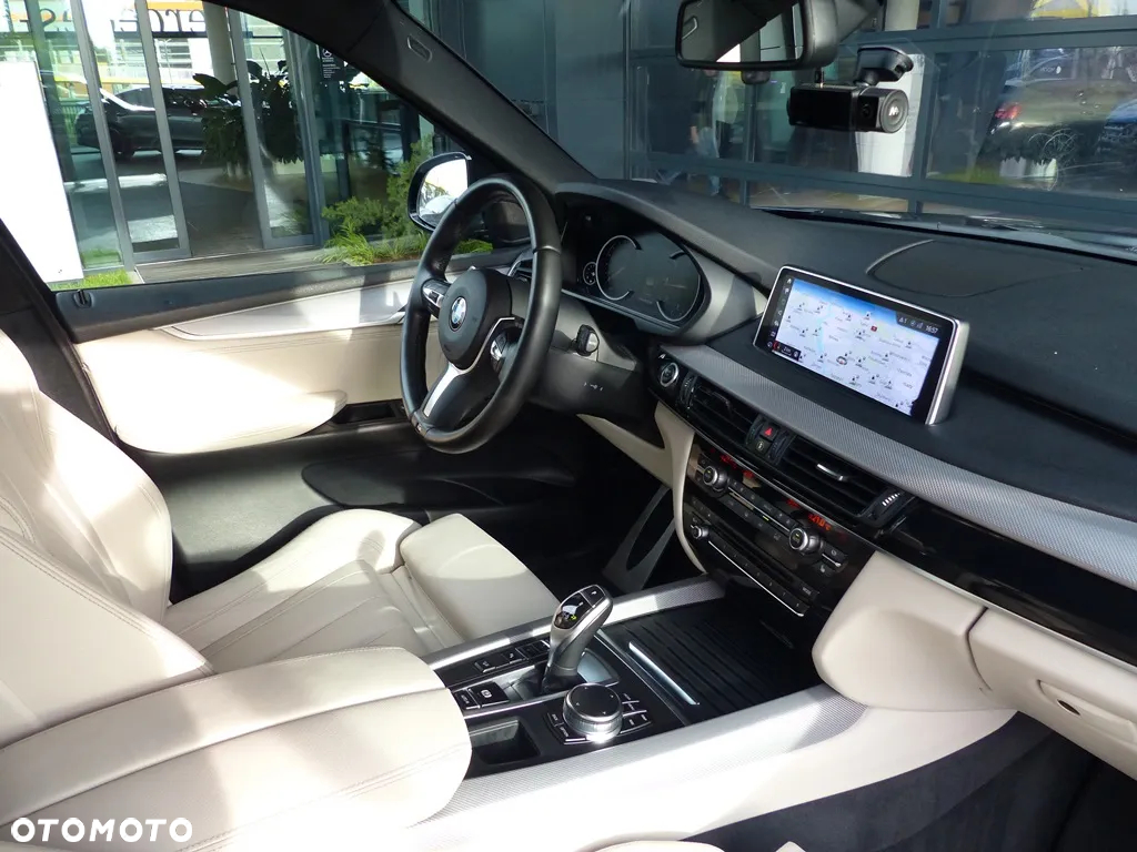 BMW X5 xDrive25d - 11
