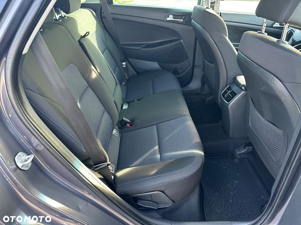 Hyundai Tucson blue 1.7 CRDi 2WD Intro Edition - 22