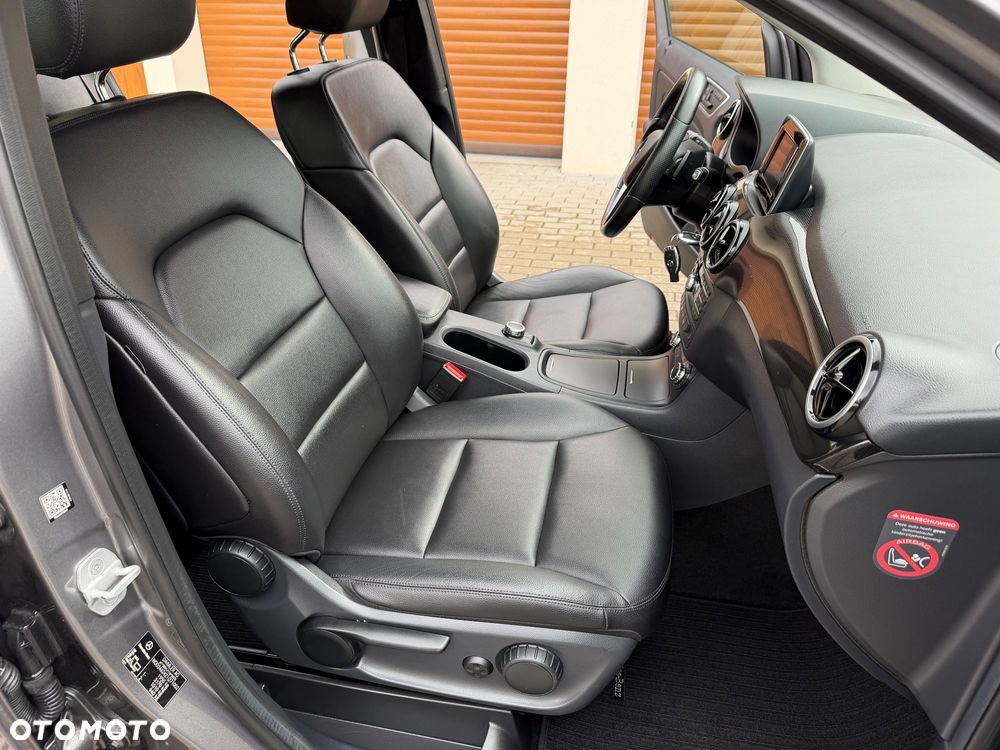 Mercedes-Benz Klasa B 180 7G-DCT Edition - 34