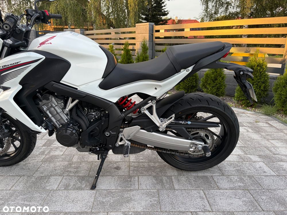 Honda CB - 16