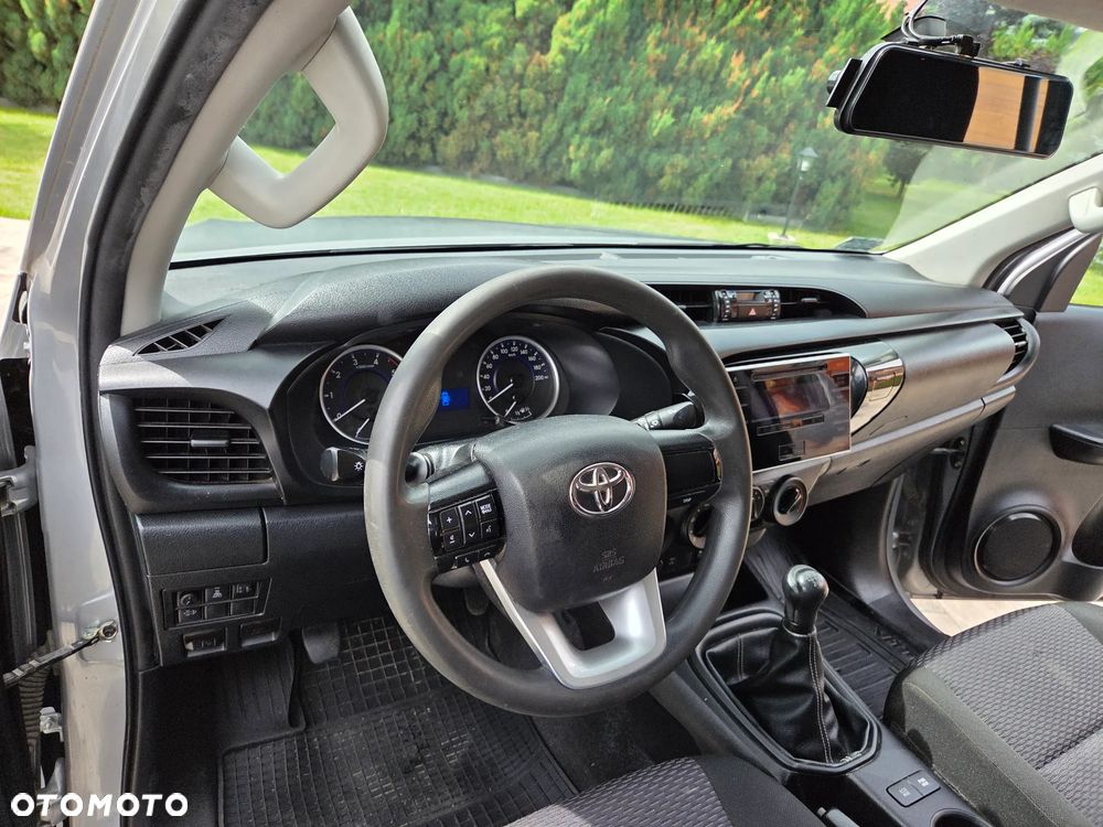 Toyota Hilux - 13