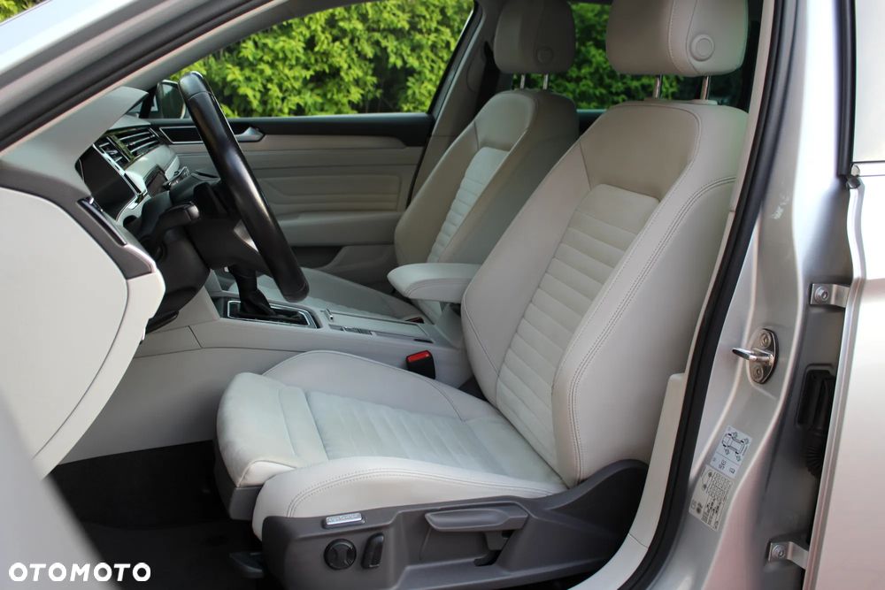Volkswagen Passat - 9
