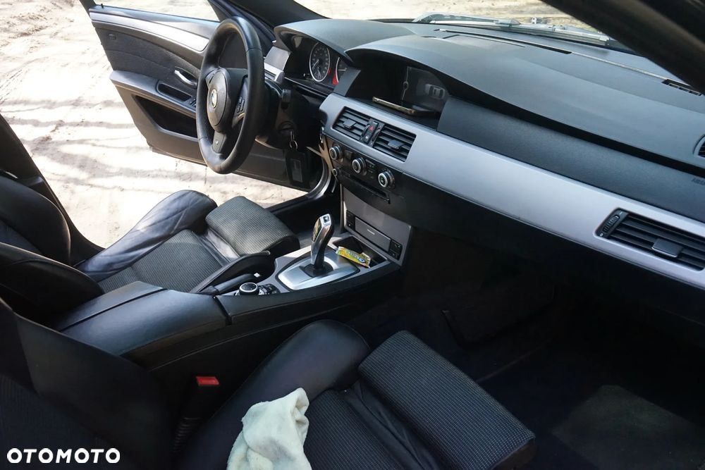 BMW Seria 5 525d xDrive Edition Sport - 31