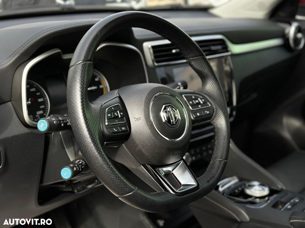 MG ZS EV Luxury - 18