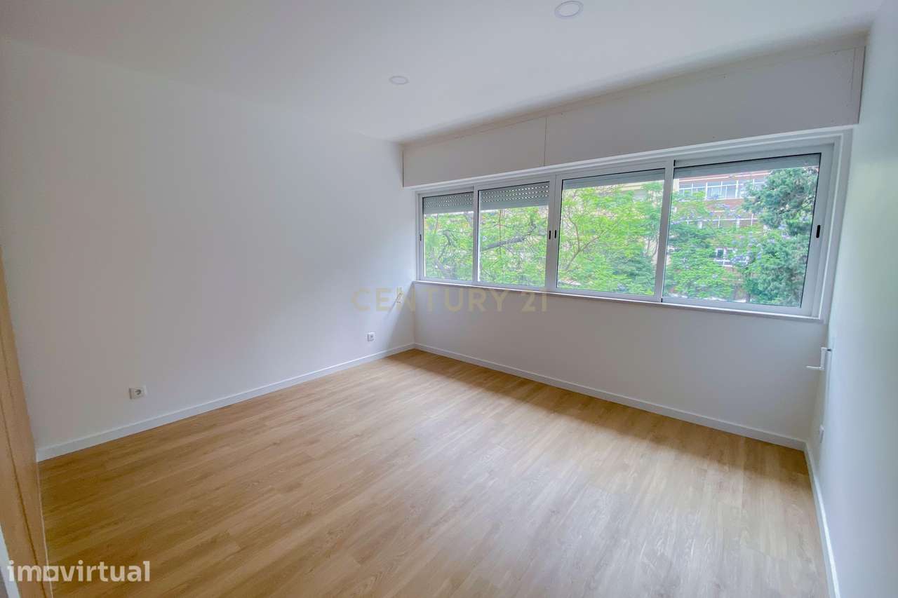 Arrenda-se apartamento T2+1 de longa duração — Avenida 5 de Outubro, F - Grande imagem: 4/27