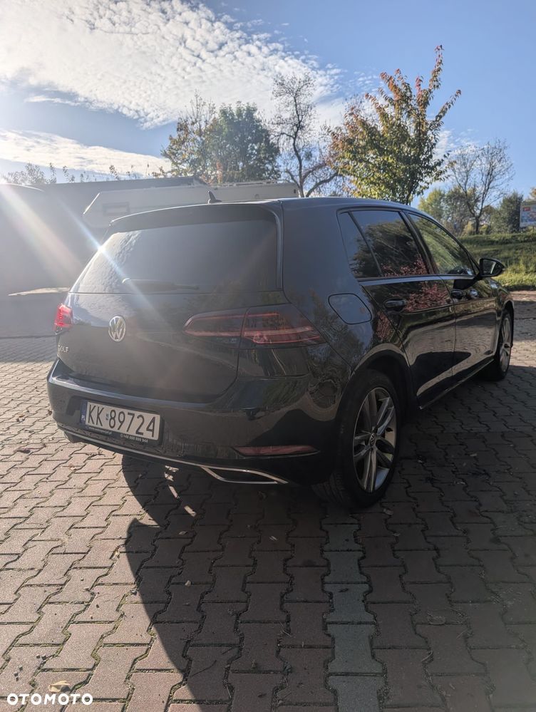 Volkswagen Golf - 6