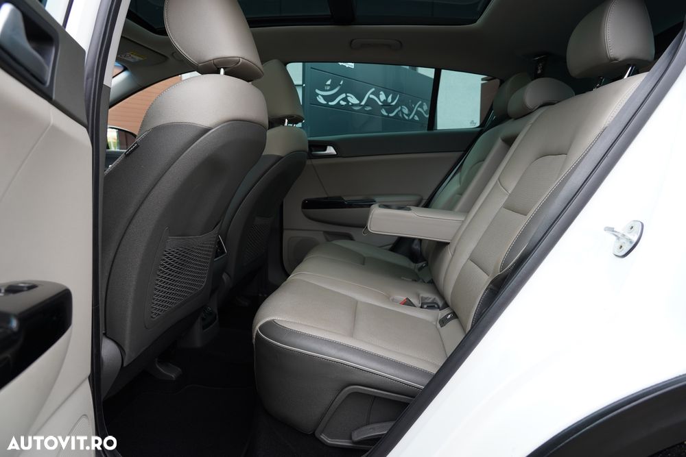 Kia Sportage 1.7 CRDI 2WD ISG Aut. Spirit - 12