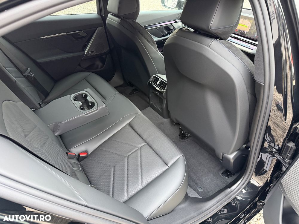 BMW Seria 5 520d AT MHEV - 24