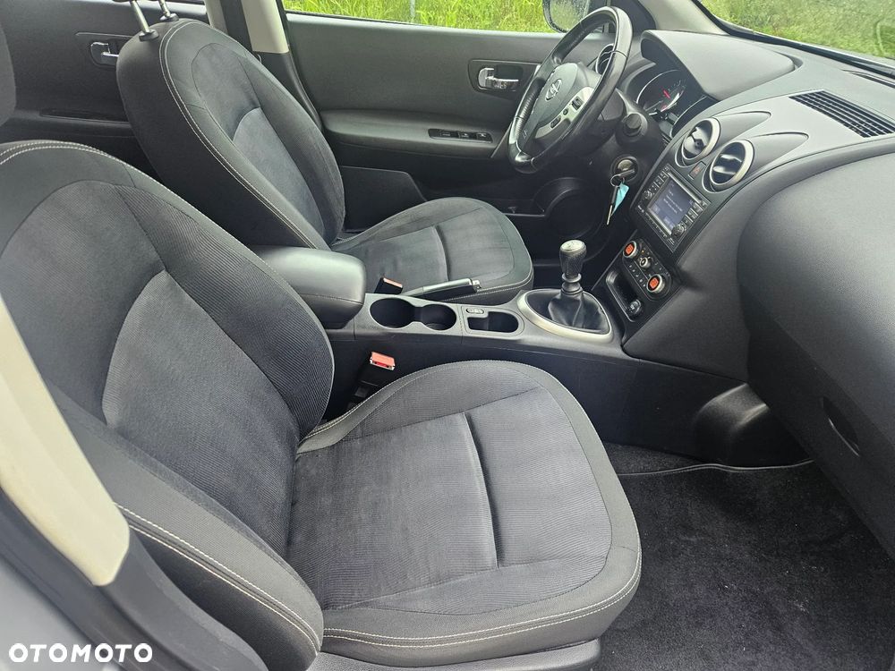 Nissan Qashqai 2.0 dCi DPF acenta - 16