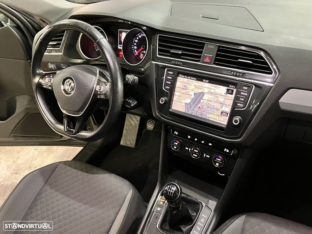 VW Tiguan 1.4 TSI Confortline - 31