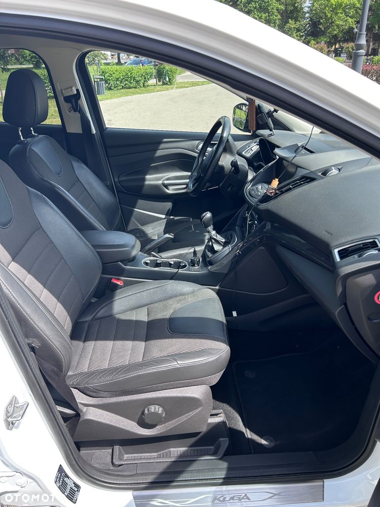 Ford Kuga 2.0 TDCi AWD Titanium - 11