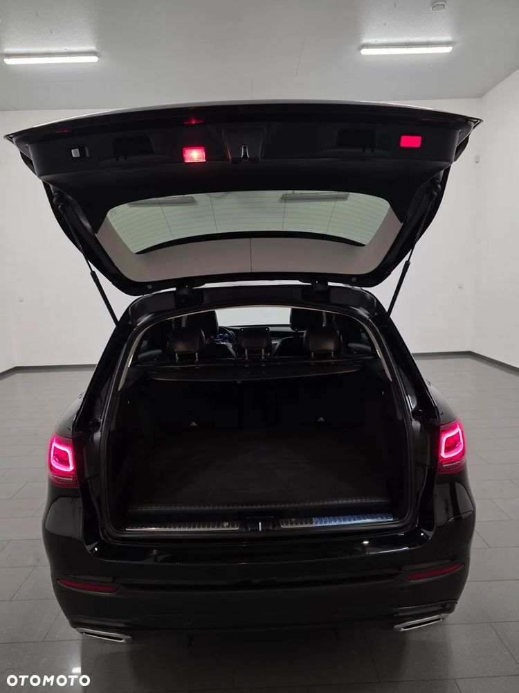 Mercedes-Benz GLC 300 de 4Matic 9G-TRONIC AMG Line Plus - 39