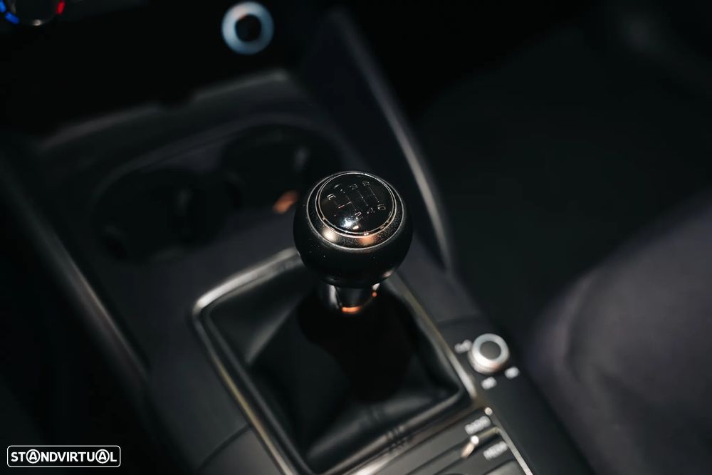 Audi A3 Limousine 30 TDI Design - 28