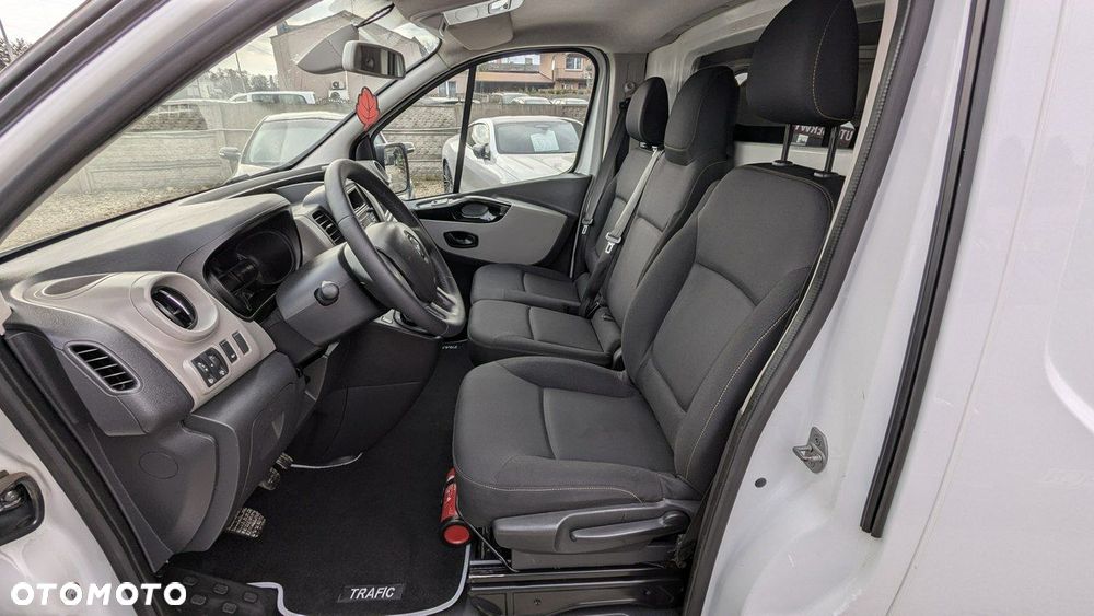 Renault Trafic - 15