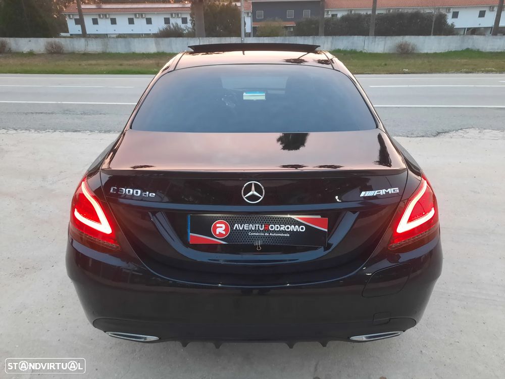 Mercedes-Benz C 300 de AMG Line - 17