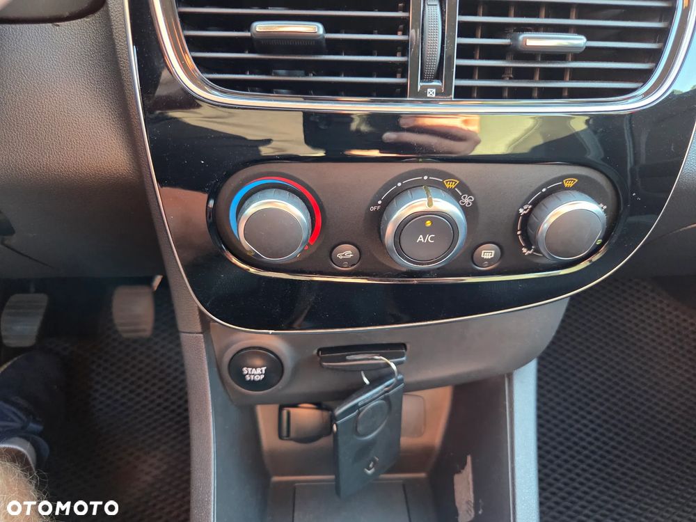 Renault Clio - 21