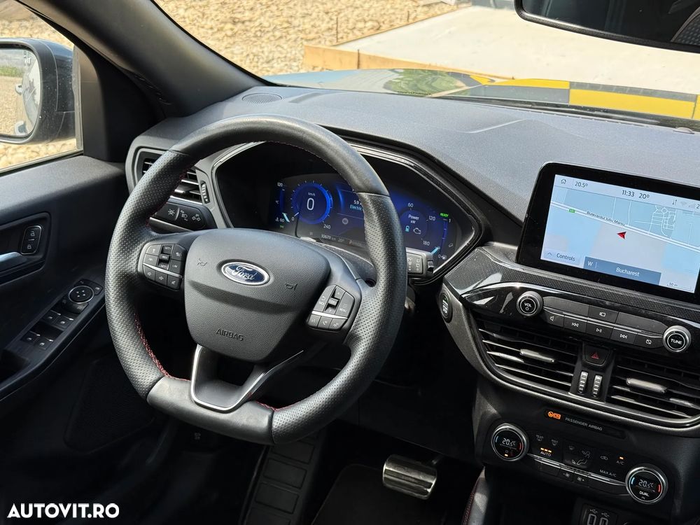 Ford Kuga 2.5 Duratec FHEV ST-LINE - 3