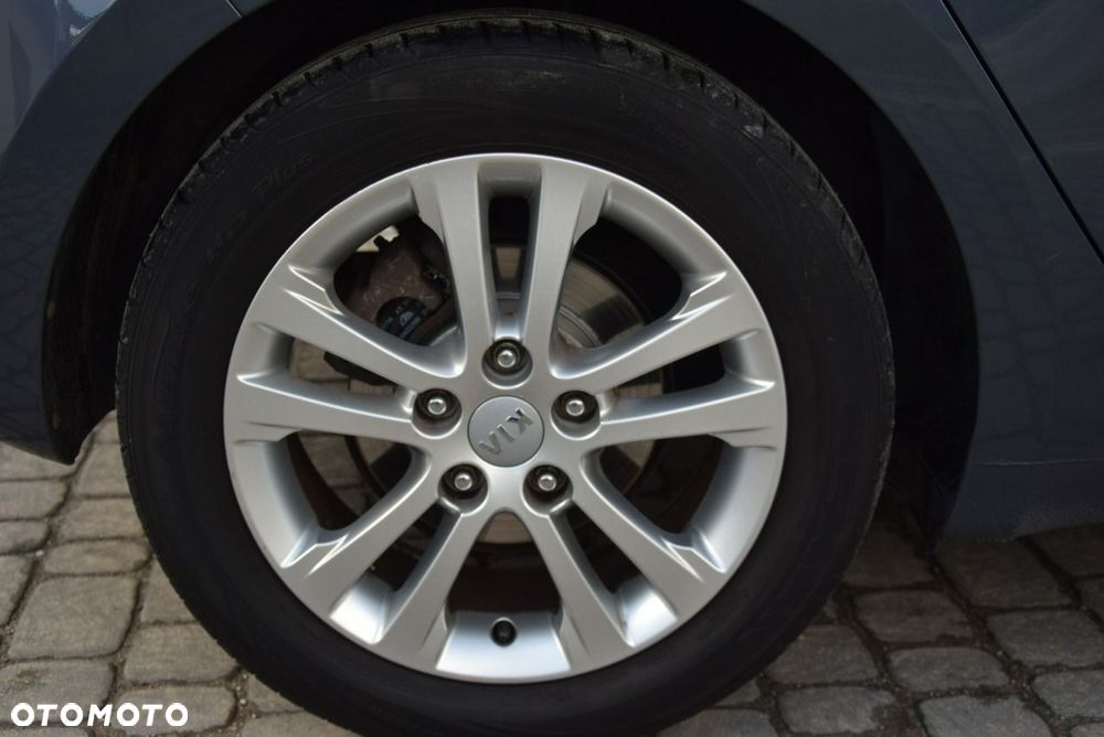 Kia Ceed 1.4 CVVT Dream Team Edition - 16