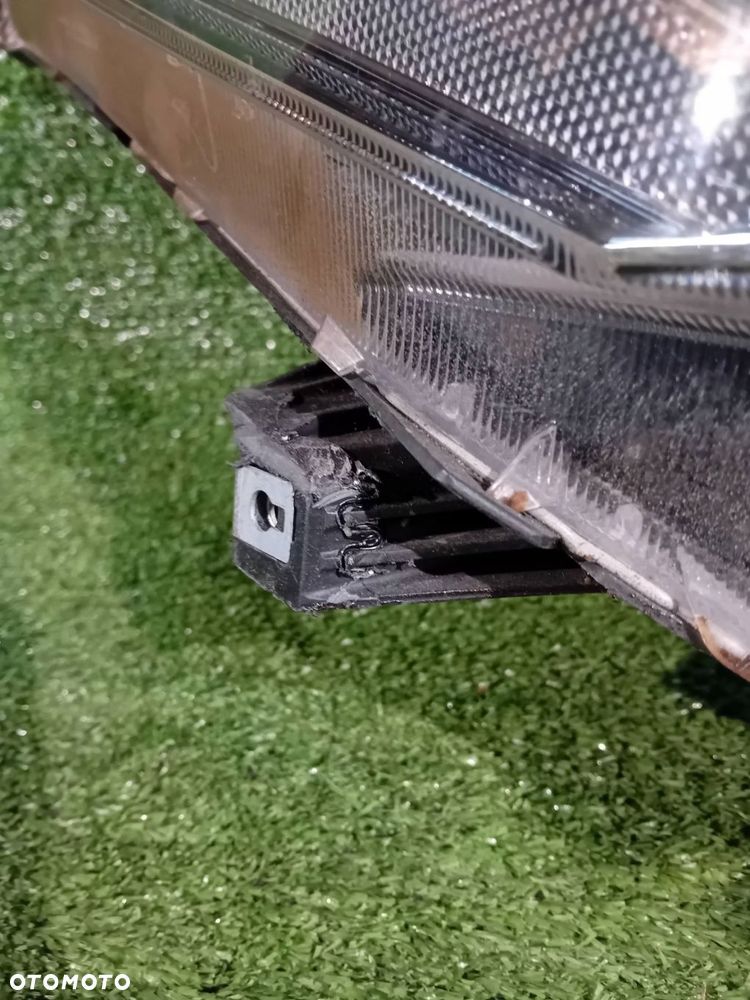 REFLEKTOR PRAWY PRZÓD MITSUBISHI ECLIPSE CROSS 17- LED NR.862 - 4