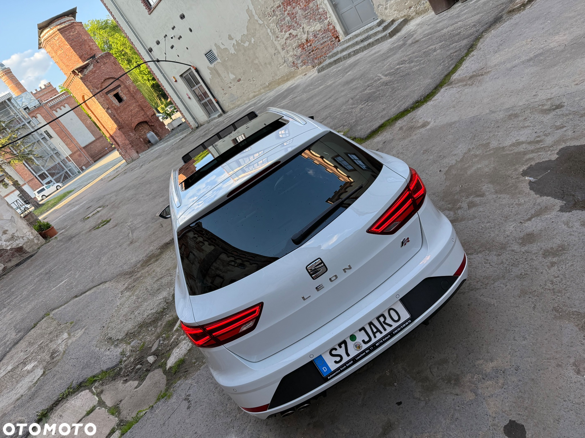 Seat Leon 2.0 TDI DPF DSG FR Black Matt Edition - 10