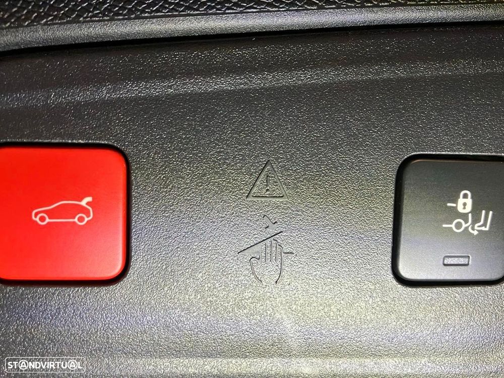 Peugeot 3008 1.6 Hybrid GT e-EAT8 - 24