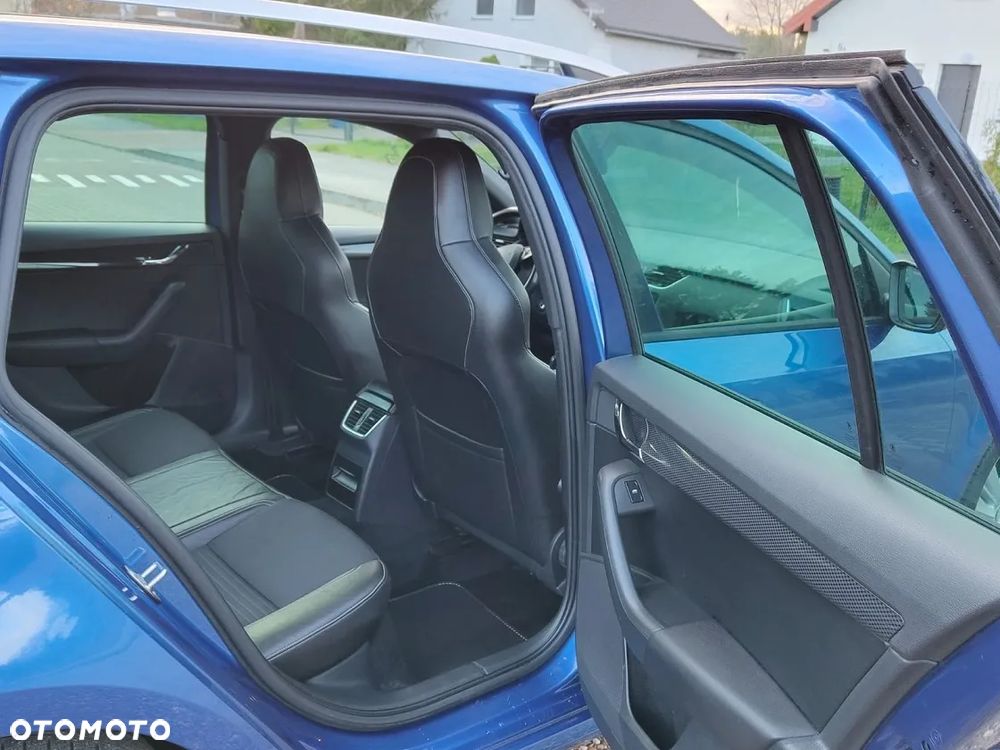 Skoda Octavia Combi 2.0 TDI RS - 11