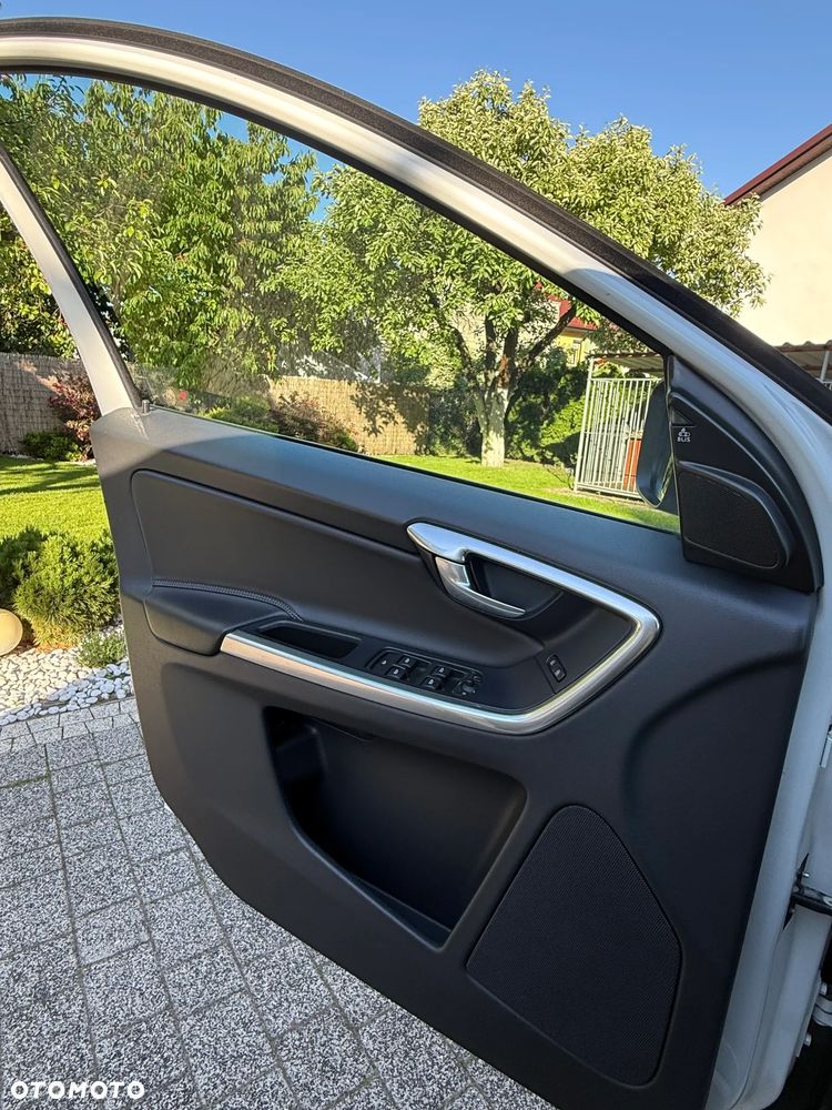 Volvo XC 60 D4 Drive-E Momentum - 13