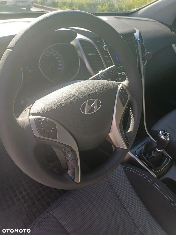 Hyundai i30 blue 1.6 CRDi Style - 17